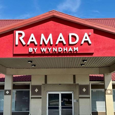 Ramada By Wyndham Lumberton Hotel ภายนอก รูปภาพ