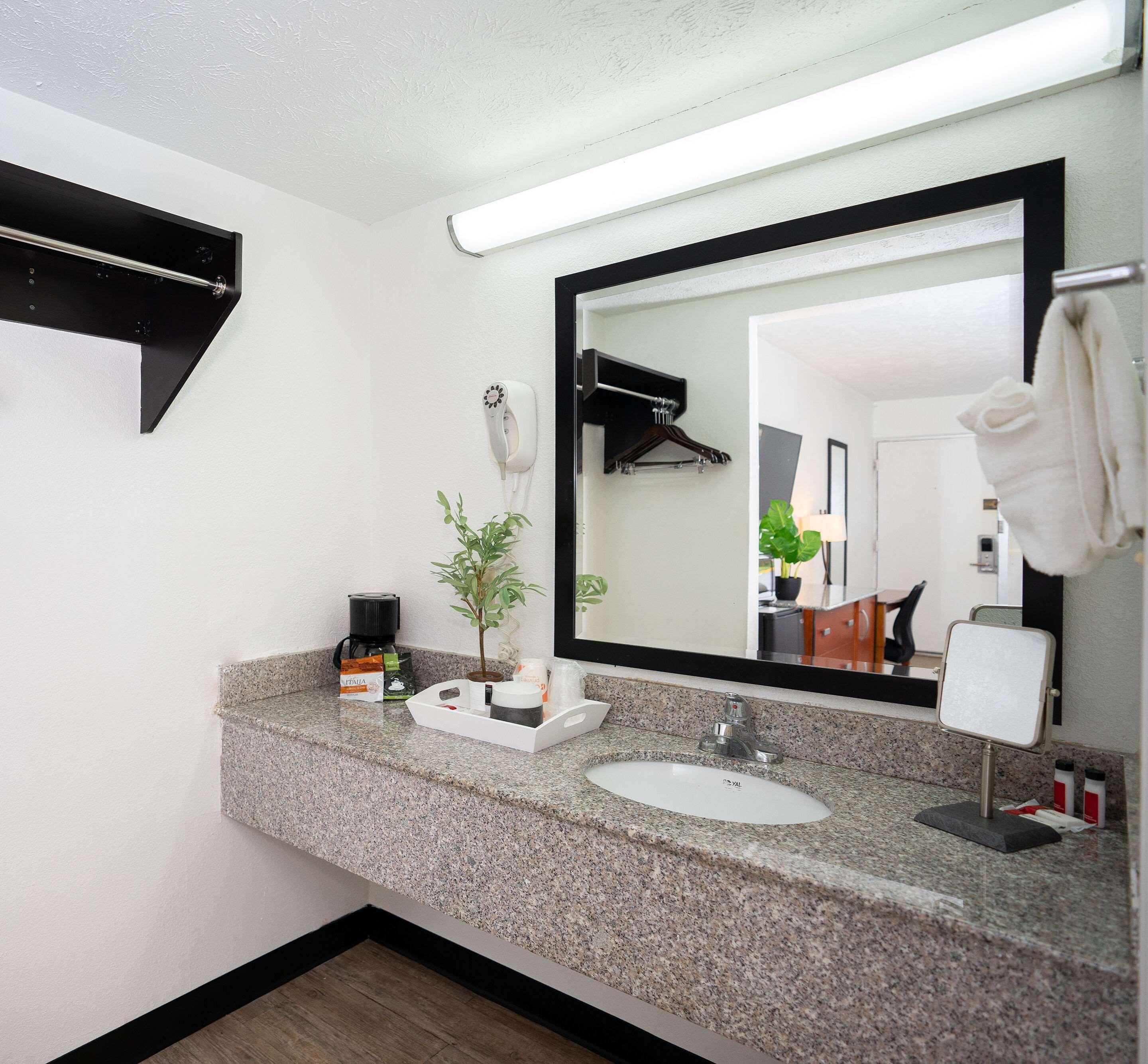 Ramada By Wyndham Lumberton Hotel ภายนอก รูปภาพ