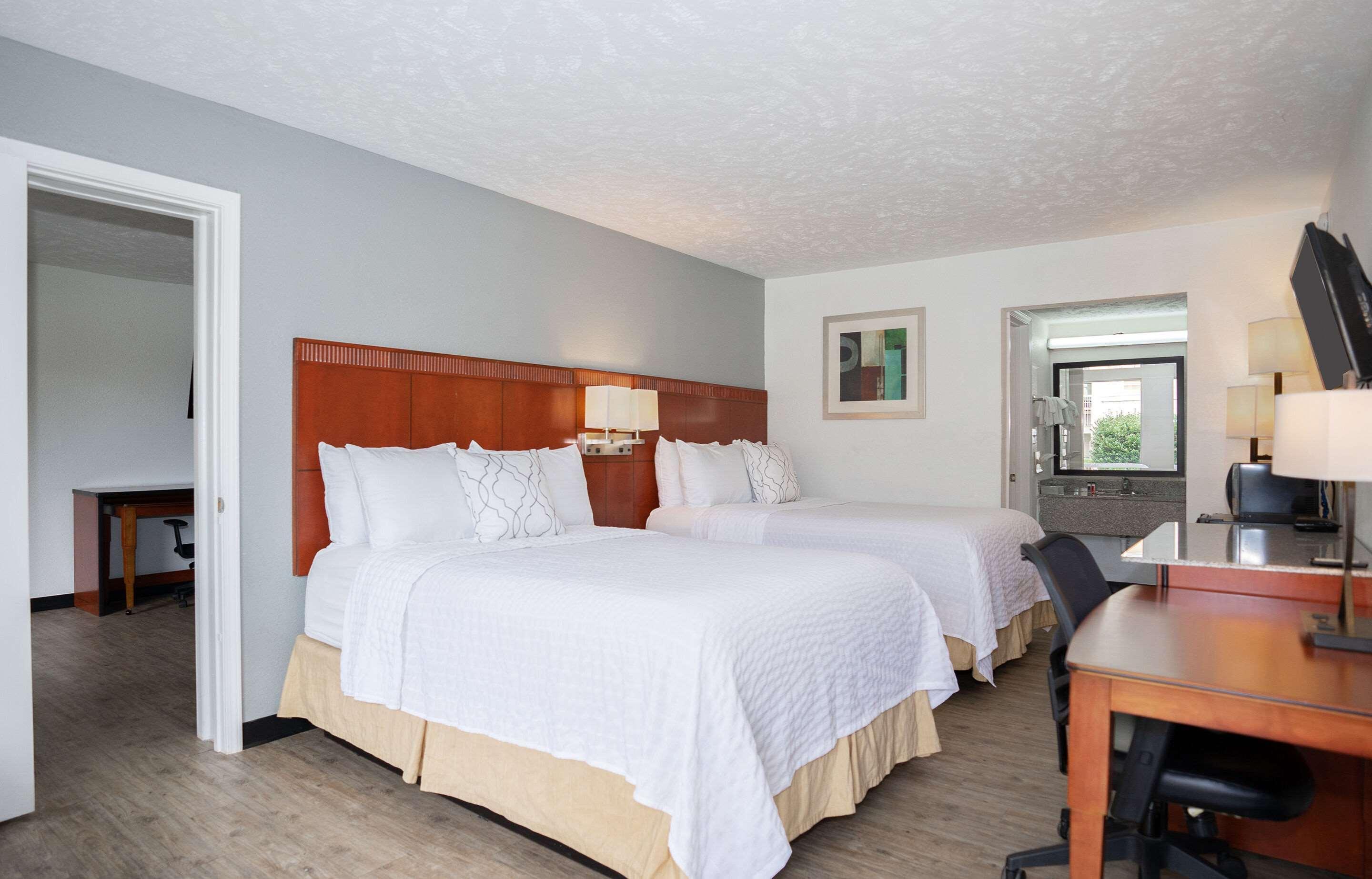 Ramada By Wyndham Lumberton Hotel ภายนอก รูปภาพ