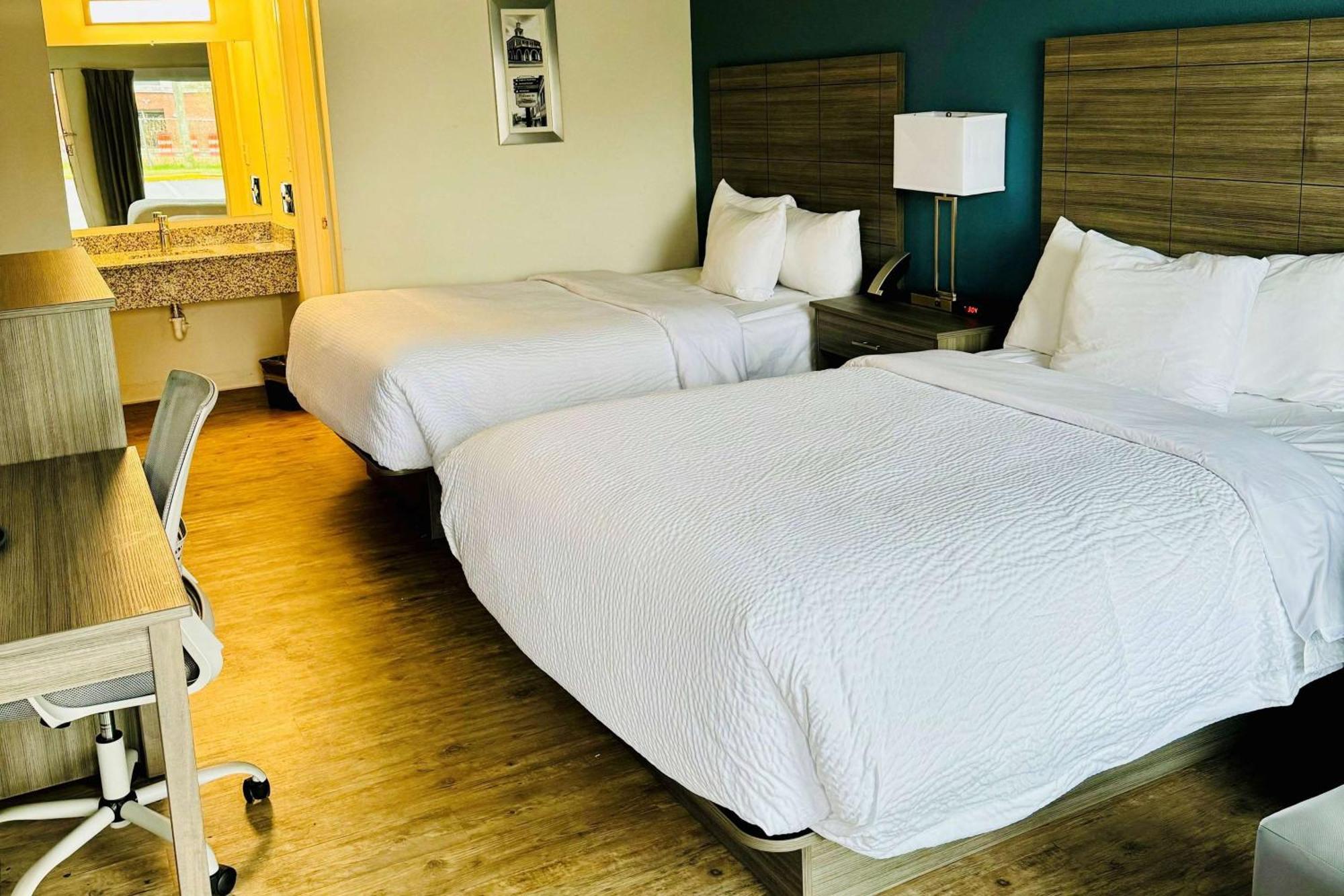 Ramada By Wyndham Lumberton Hotel ภายนอก รูปภาพ
